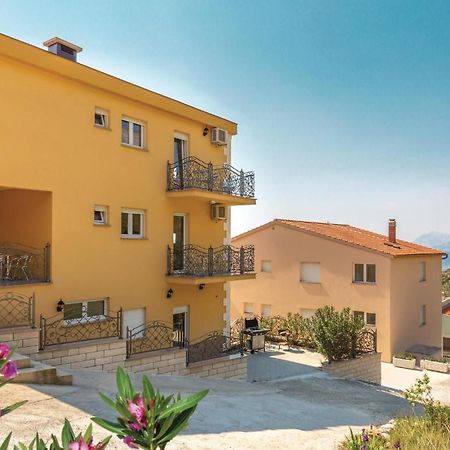 Beautiful Apartment In Krvavica With Kitchen Εξωτερικό φωτογραφία